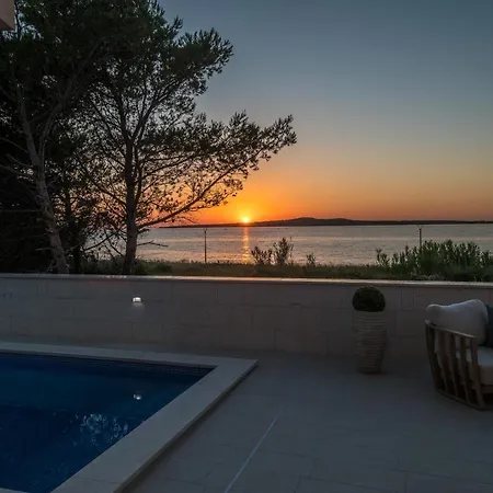 Zitab Luxury Apartamento