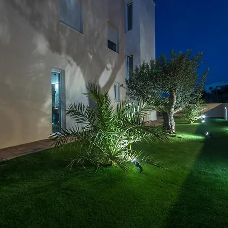 Zitab Luxury Apartamento *